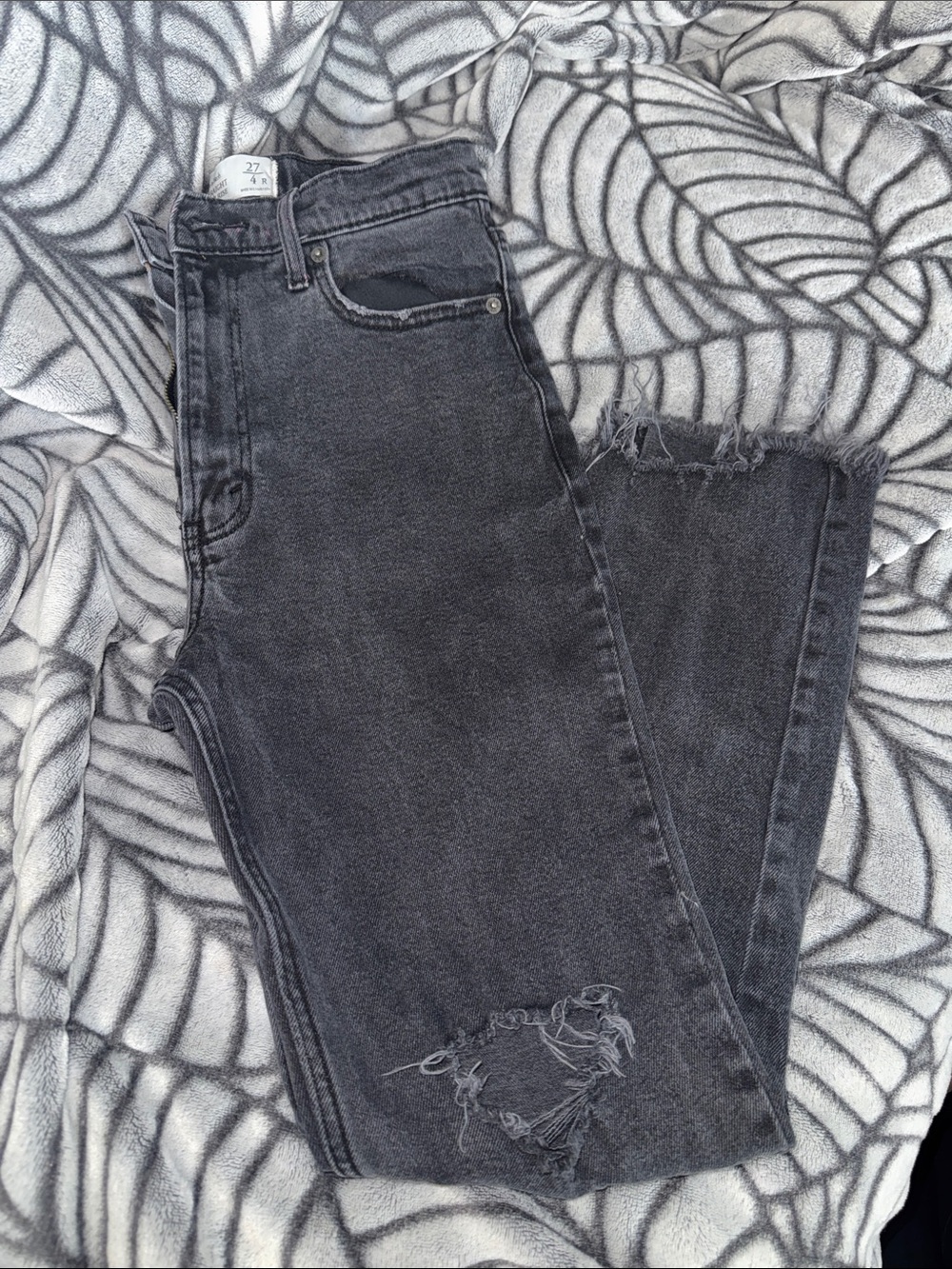 Abercrombie & Fitch Ankle Straight Ultra High Rise Black Denim Jeans Size 27/4R